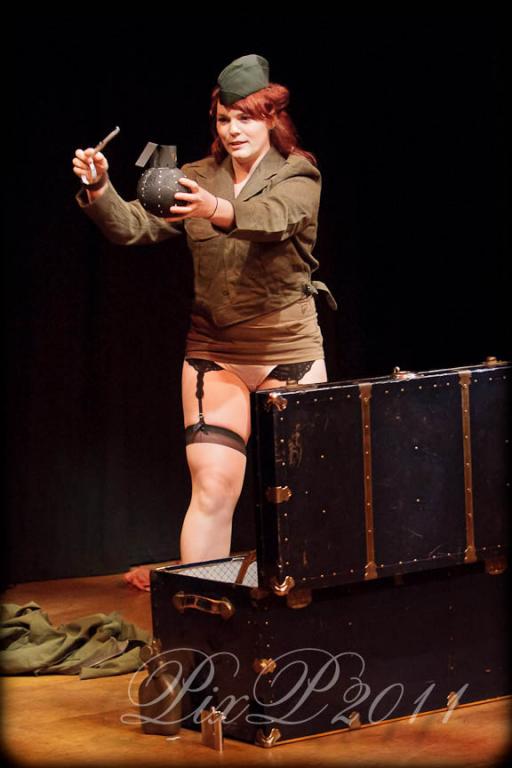 gal/A_Salute_to_the_40s/001army1.jpg